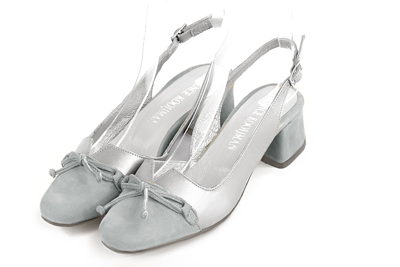 Women's pearl grey and silver elegant slingback heels, with a bow on the front. Round toe. Low flare heels - Front view